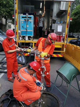 广州市政河床清淤城镇河道的机械清淤佛山直吸式清淤方法